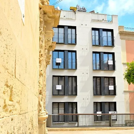 Myflats Luxury Old Town Apartment *